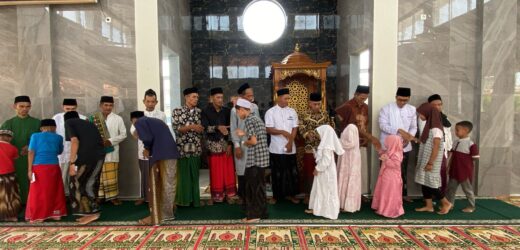 Kepala desa sindanghela adakan Jumling serta Membagikan Santunan anak yatim piatu