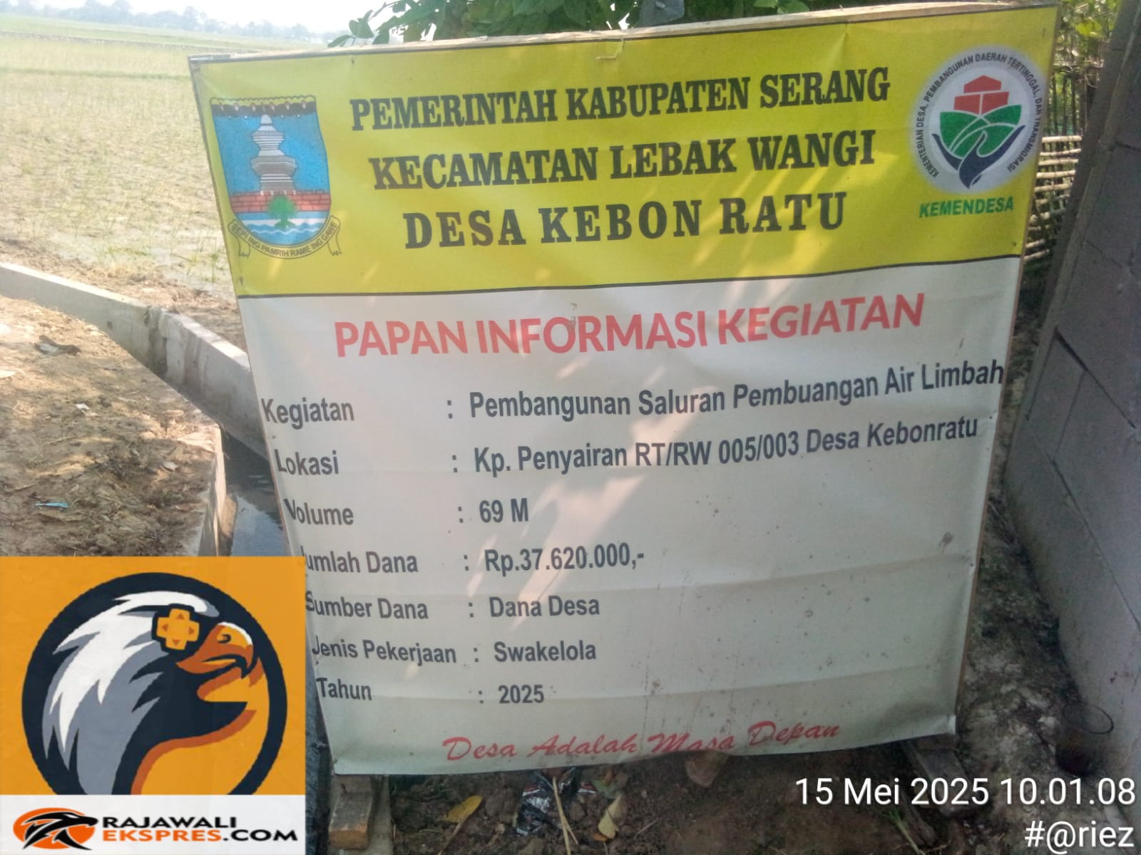 Pekerjaa U-Dhit. Di desa Kebon Ratu DiDuga Tidak Sesuai Operasional Prosedur Dan Dikeluhkan Pekerja Dengan Bayaran Tidak Sesuai