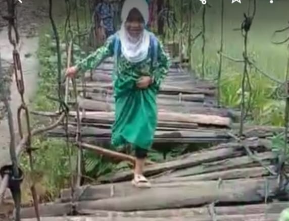Jembatan Kampung Gunung Buled Rusak Parah, Pemerintah Desa dan Warga Harap Dinas Kabupaten Segera Turun Tangan