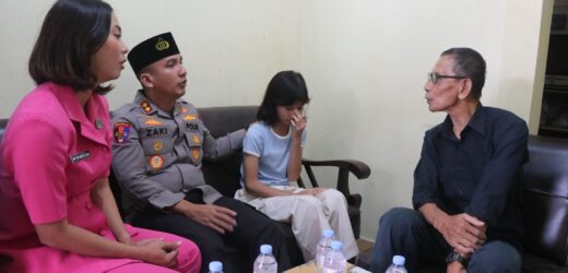 Jelang HUT Bhayangkara ke-79, Kapolres Lebak Gelar Anjangsana Kunjungi Personel Sakit, Purnawirawan, dan Warakawuri