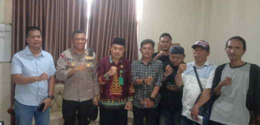 Koalisi BADAK BERSATU Provinsi  Banten menggerudug Kemenag Kota Serang