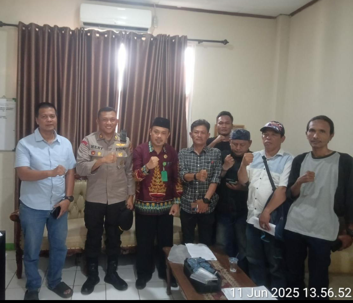 Koalisi BADAK BERSATU Provinsi  Banten menggerudug Kemenag Kota Serang