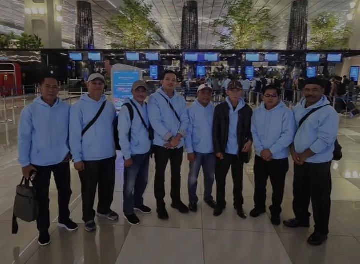 Delapan Kepala Desa di Kabupaten Serang Berangkat ke China