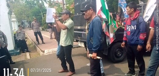 Aliansi Serang Utara (AL-SERUT) Geruduk Kantor Dindik Kabupaten Serang dan Pendopo Bupati Serang.