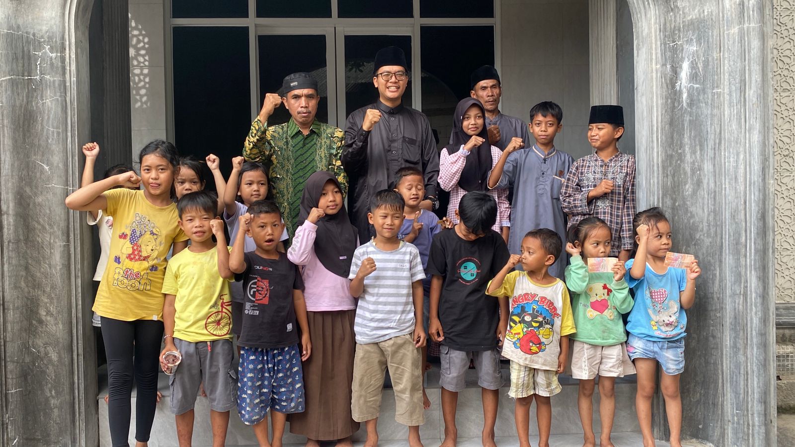 Jumat Keliling, Keceriaan Anak-anak di Kp. Pesagi Kembang