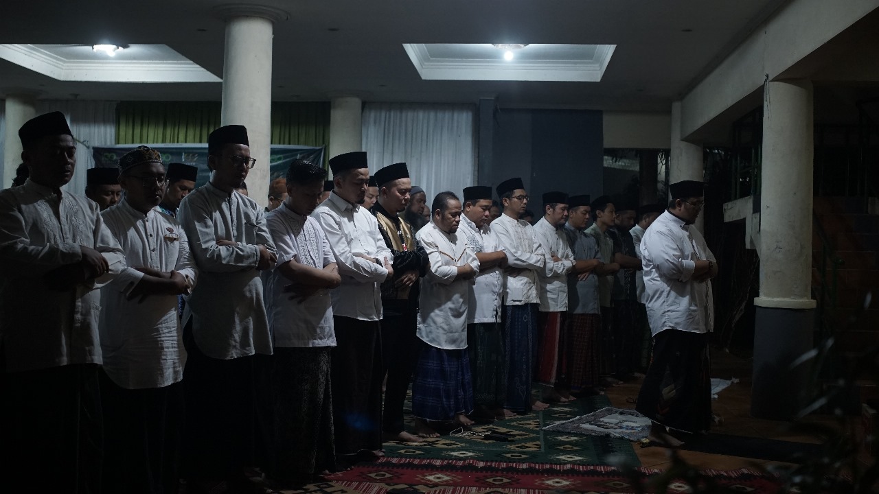Ngariung nasional,2025.reuni alumni Gontor 2003 di pantai Cinangka inspiratif pengasuh Majid kapal munzalan
