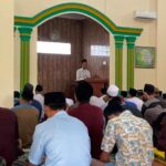 Kepala Desa Sindangheula Gelar Jumat Keliling di Masjid Nurul Mubin, Santuni Anak Yatim dan Kunjungi Ponpes di Kampung Serut