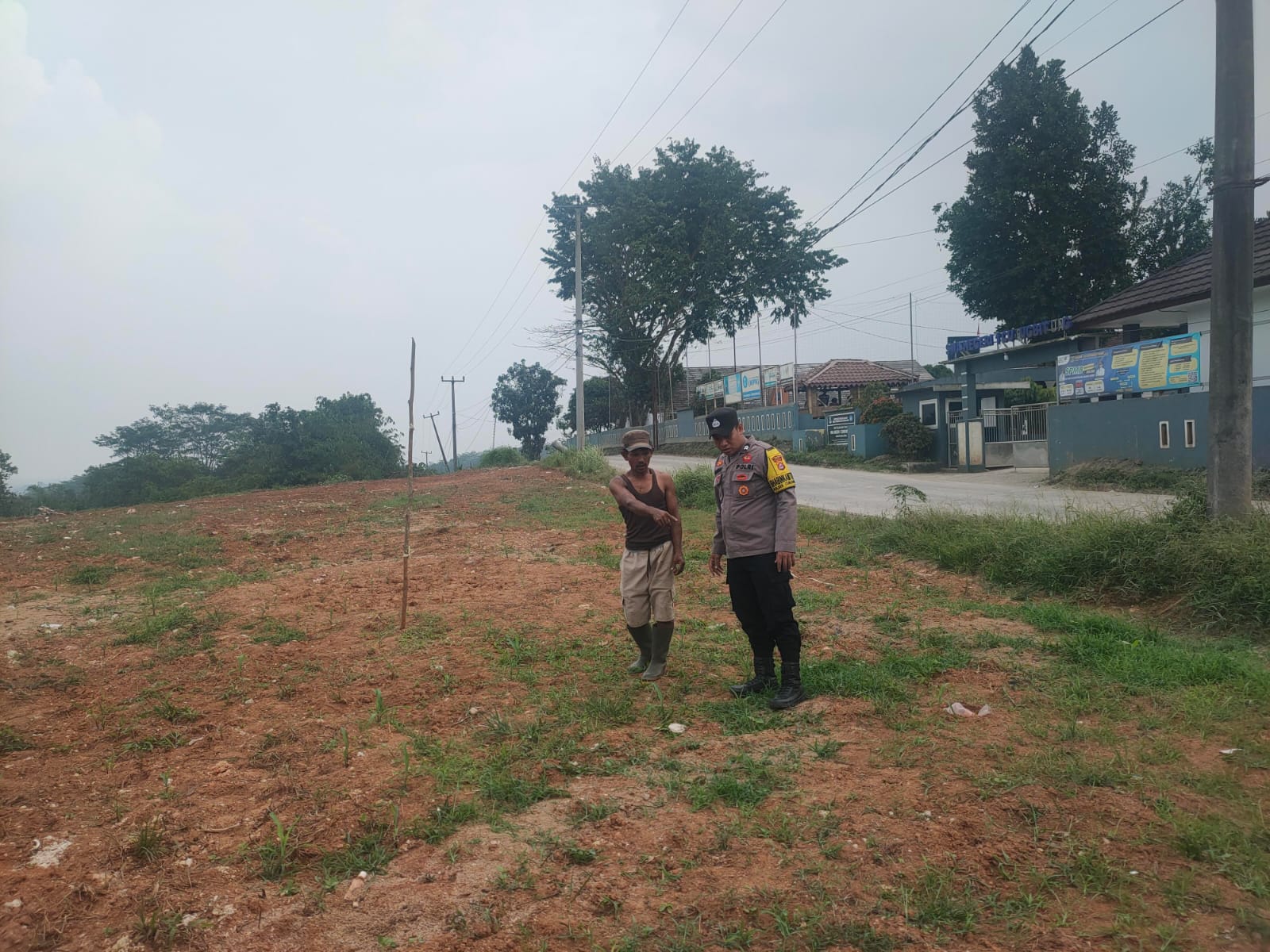 Wujudkan Ketahan Pangan Nasional, Bhabinkamtibmas Polsek Curugbitung Polres Lebak Melaksanakan Cek Dan monitoring Perkembangan Pertumbuhan Jagung Hibrida