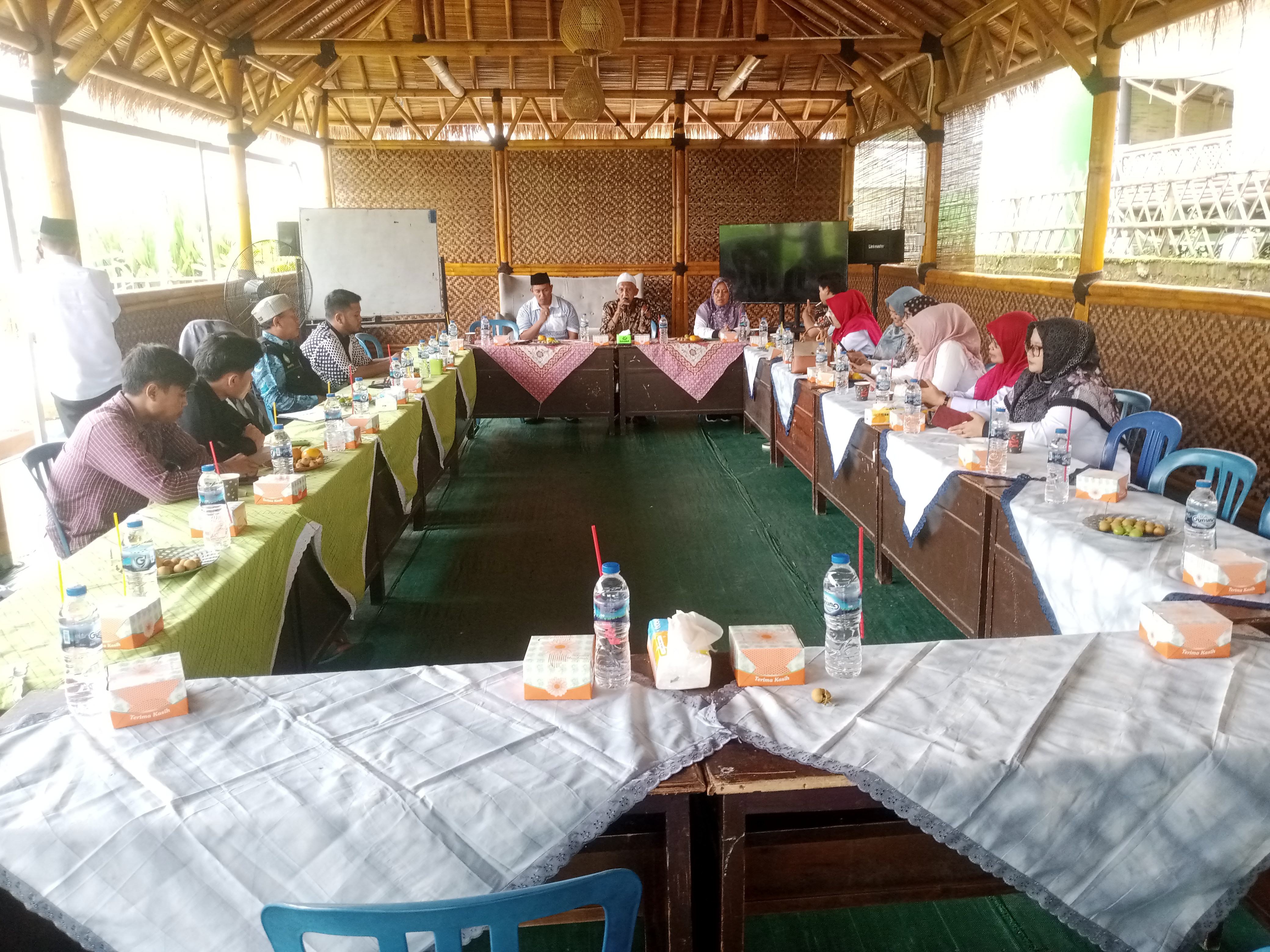 Rapat Kelompok Kerja Madrasah Pembahasan Mutu Pendidikan Tingkat Mi yang di Selenggarakan Di Aula Komodid