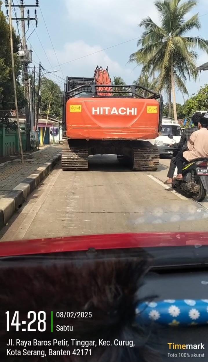 UGAL – UGALAN EKSAVATOR PROYEK SILUMAN JEMBATAN BAROS PETIR KEPERGOK