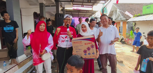 Kepala Desa Sindangheula Tebar Puluhan Doorprize di Lomba 17-an Warga Kp. Pesagi Kembang RT 11