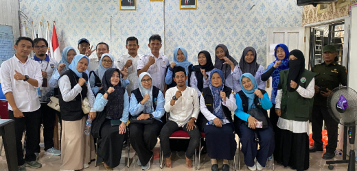 Antusias Masyarakat Ikut Gebyar Layanan Dukcapil di Desa Sindangheula