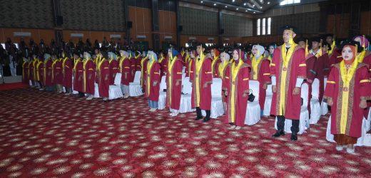 Elviana Tegaskan Undhari Hasilkan Lulusan Berkarakter, Terampil, dan Siap Kerja pada Momen Wisuda