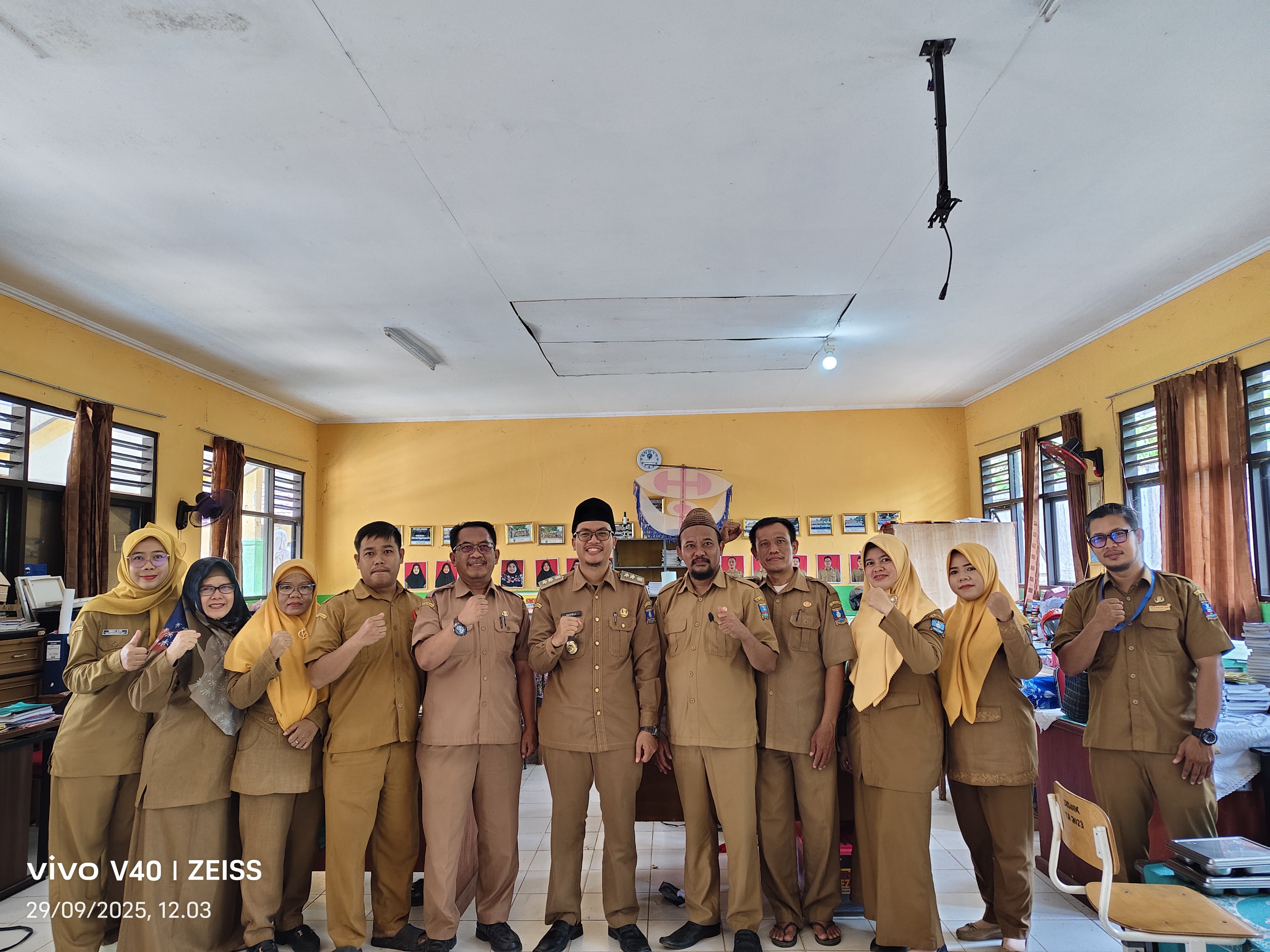 Dorong Kemajuan Pendidikan di Desa Sindangheula, Kades Suheli Jalin Silaturahmi ke Lembaga Pendidikan