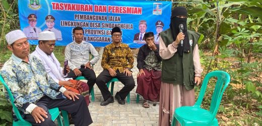 Jalan Paving Blok di Kampung Pesagi Kembang Rampung, Warga Sindangheula Gelar Syukuran