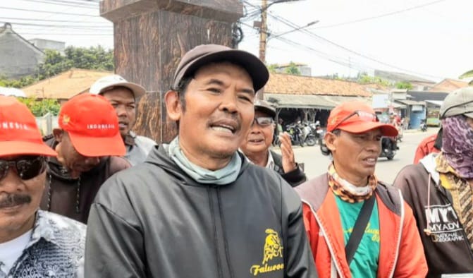 Beberapa Tukang Ojek dan Guru Keluhkan Rencana Demo di Tugu Mauk.