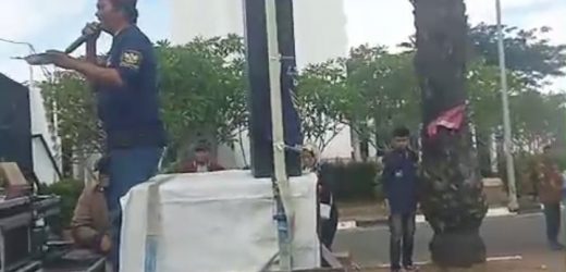 Gelar Aksi di Dishub Provinsi Banten, LSM Laskar NKRI Soroti Dugaan Permainan Tender PJU dan Pertanyakan Absennya Pengamanan Polisi