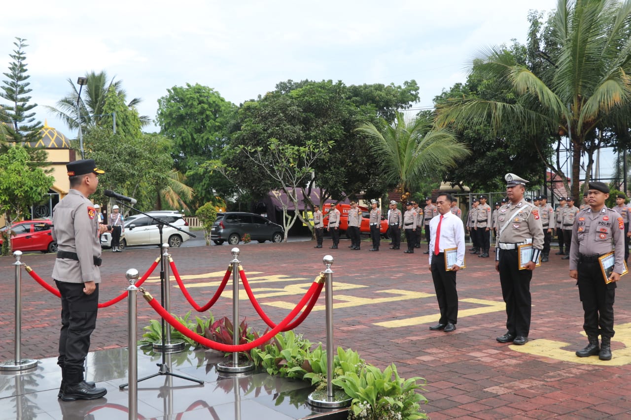Tiga Personel Polres Lebak Raih Penghargaan atas Dedikasi dan Prestasi Kerja