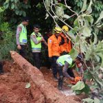 Polri Kerahkan 155 Personel, 4 Anjing Pelacak, dan Perkuat Operasi SAR Longsor Cibeunying 21 Warga Tertimbu