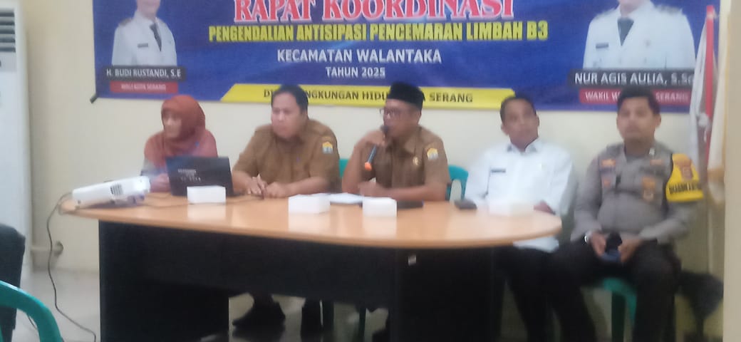 pemerintah kecamatan Walantaka gelar. rapat kordinasi antisipasi pencemaran limbah B3