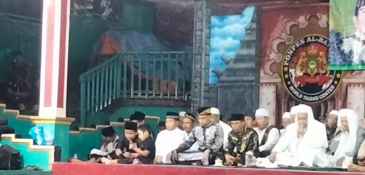 Mengenang 40Hari wafat nya Abah KH TB Sangadiah Anggota jajaran Jalak Banten antusias memberikan doa bersama