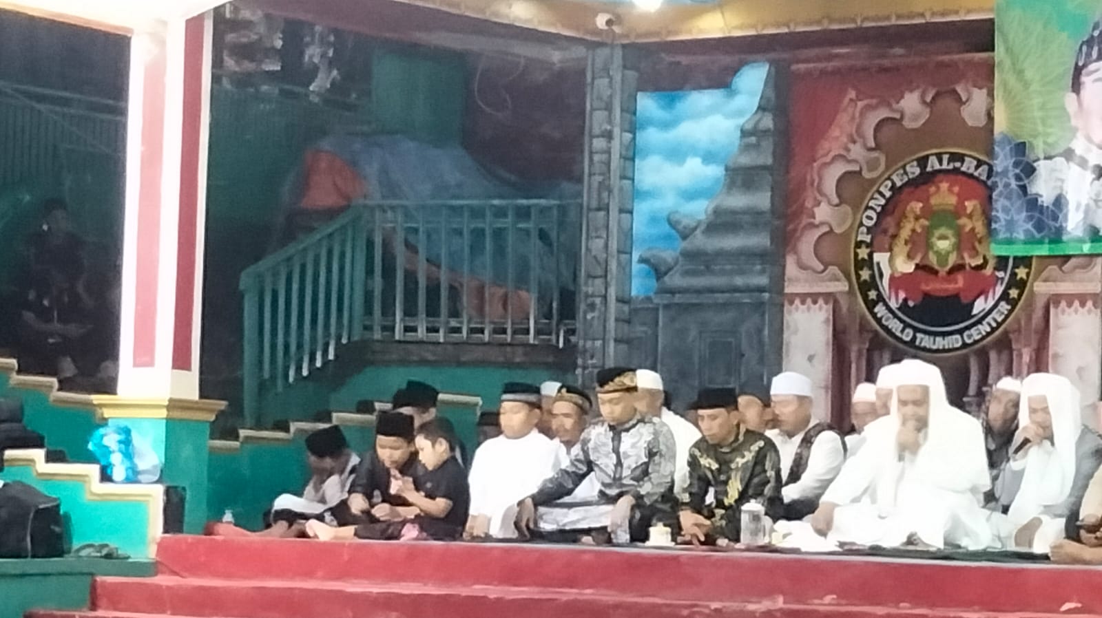 Mengenang 40Hari wafat nya Abah KH TB Sangadiah Anggota jajaran Jalak Banten antusias memberikan doa bersama