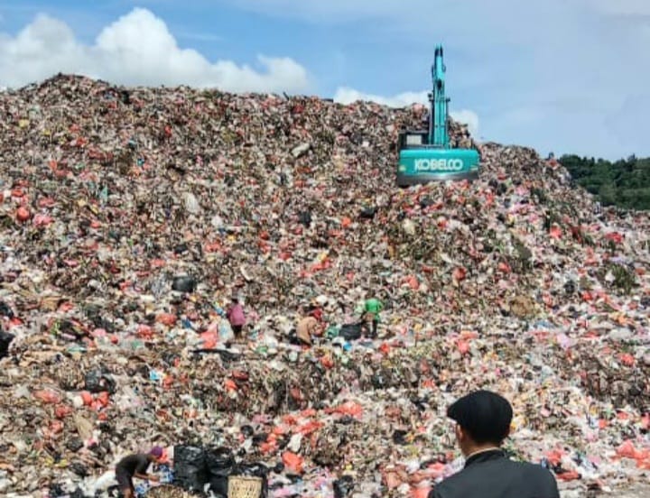 Bantah Janji Manis Pengelolaan Sampah di Cilowong: Mahasiswa Tolak Narasi DPRD Sebelumnya