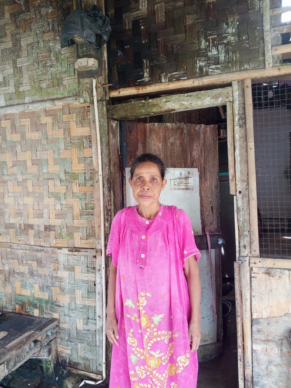 Sungguh miris janda 55tahun bertahan di rumah tak layak huni butuh perhatian pemerintah