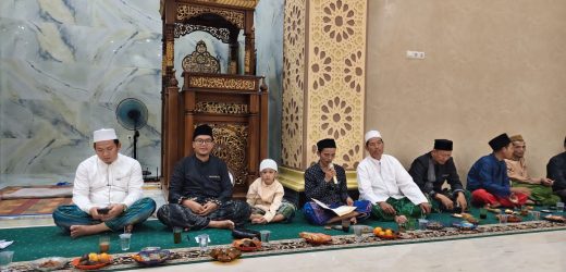Kades Sindangheula Hadiri Peringatan Isra Mi’raj di Masjid Jami Al-Ikhlas Pasagi Kembang