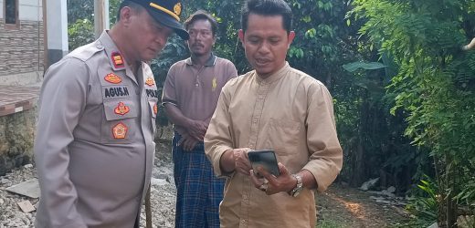 KOPOLRES LEBAK SALURKAN BANTUAN BERUPA SEMBAKO KEPADA WARGA TERDAMPAK BENCANA MELALUI KAPOLSEK BOJONGMANIK DI DESA CIMAYANG