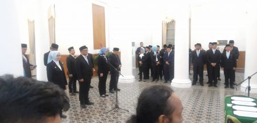 Lantik 10 Pejabat Pemprov Banten, Gubernur Andra Soni Terapkan Manajemen Talenta Berbasis Kinerja