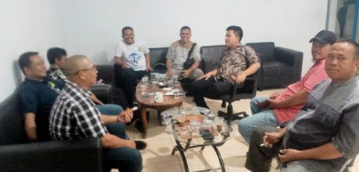 SILATURAHMI AWAK MEDIA DENGAN BENDAHARA DPD KNPI