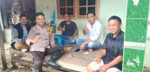 Bhabinkamtibmas Polsek Bojongmanik Polres Lebak Sambangi Warga di Desa Binaan