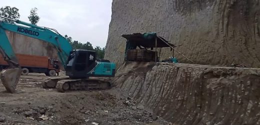 GALIAN PASIR MILIK INISIAL ( HM ) DILINGKAR SELATAN KOTA CILEGON  DIDUGA TAK BERIZIN DAN GUNAKAN  SOLAR ILEGAL.