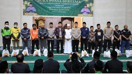 Polda Banten Gelar Buka Puasa Bersama Ojol dan Ormas, Perkuat Silaturahmi di Bulan Ramadh