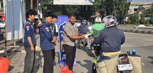 Tebar Kebaikan Ramadan, Polda Banten dan Permikomnas Banten Gelar Aksi Berbagi Takjil