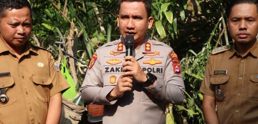 Bantu Akses Jalan Warga, Polres Lebak Bangun Jembatan Merah Putih Penghubung Antar Kampung