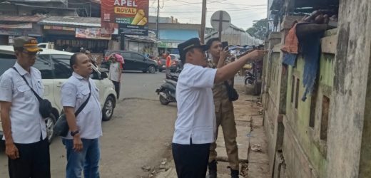 Satpol pp kota serang tertibkan pedagang pasar induk Rau demi kota serang bersih indah dan berbudi