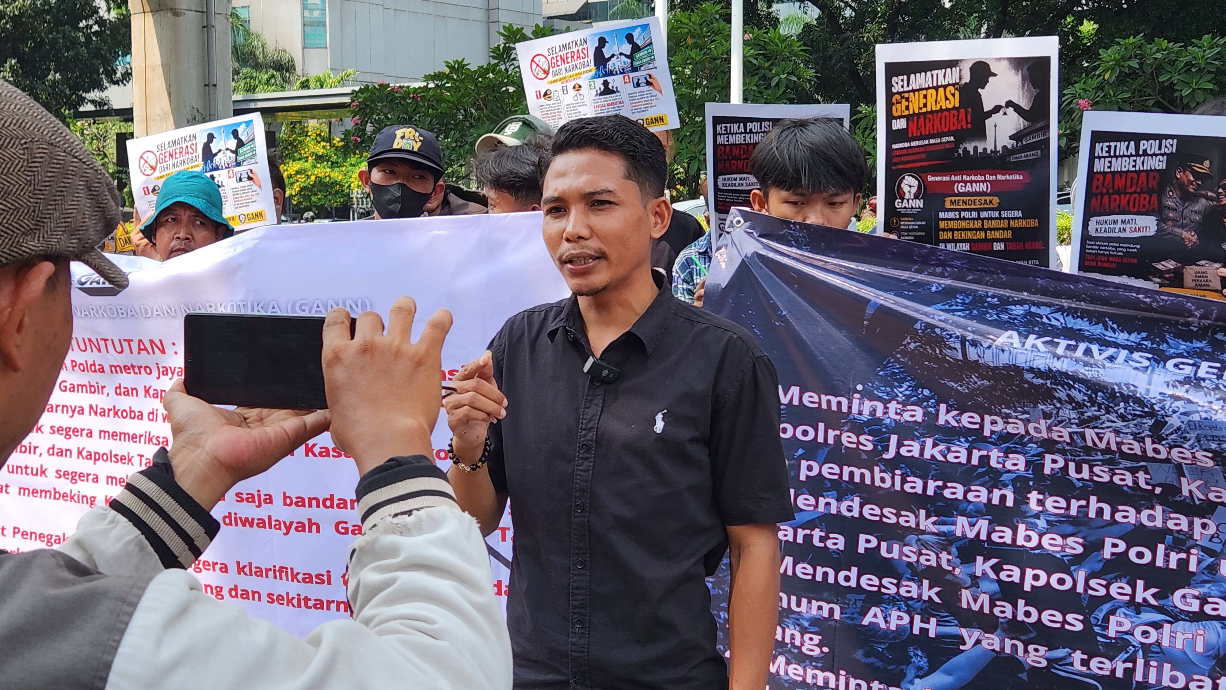 GANN Gelar Aksi di Mabes Polri, Desak Pemberantasan Dugaan peredaran Obat-obat terlarang di Tanah Abang