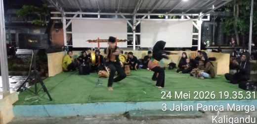Disparpora kota serang menampilkan seni Budaya  Banten Demi menghibur para  pengunjung  pasar kuliner  Ekonomi kreatif