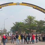 KOALISI BADDAK BANTEN GELAR UNRAS DAN SERAHKAN BERKAS DUGAAN RANGKAP JABATAN ( AH ) SEBAGAI ANGGOTA DPRD KOTA SERANG.