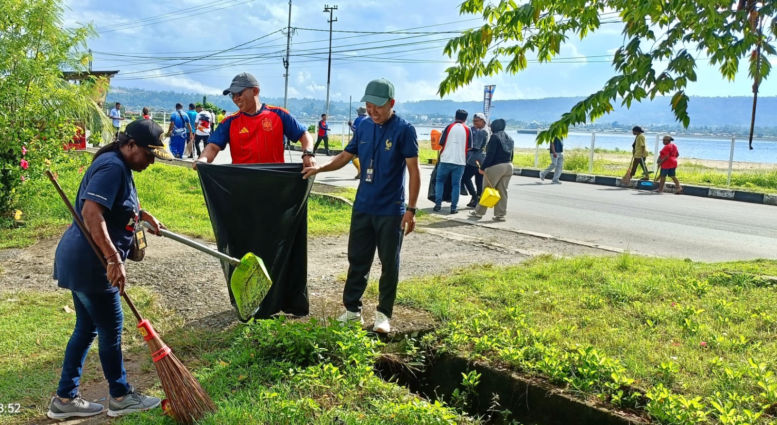 UPBU Kelas II Rendani Tunjukkan Kesiapan Sambut PESPARAWI Nasional XIV Melalui Aksi Jumat Bersih