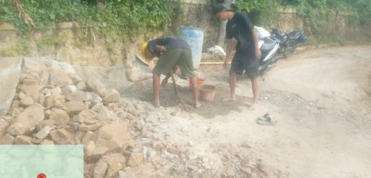Proyek Rekonstruksi Jalan  CILOWONG – GEDEG Senilai Rp.14.6 Miliar di Taktakan  Ditemukan Patah, Regulasi K3 dan jenis  matrial  Terdokumentasi