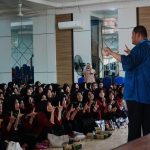 Relima Goes To Campus: Mahasiswa FKIP dan FHEB UNDHARI Diasah Public Speaking Berbasis Literasi dan Kepemimpinan