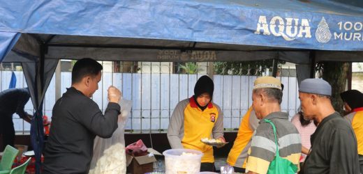 Polres Lebak Gelar Jum’at Berkah, Bagikan Makanan Gratis untuk Warga