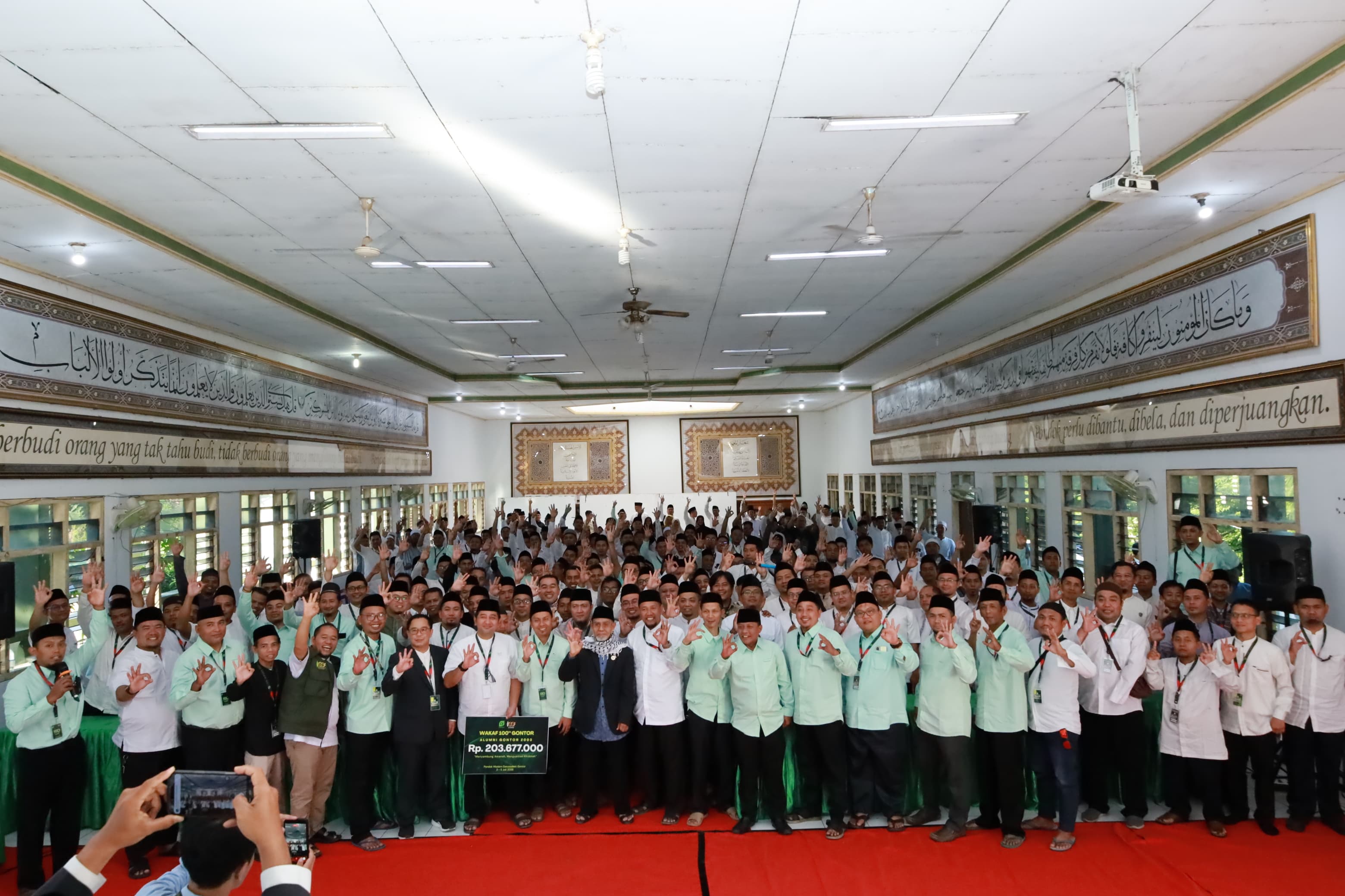 Menyambung Amanah, Menguatkan Khidmah: Alumni Gontor 2003 Persembahkan Wakaf untuk Abad Kedua Pondok