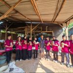 Mahasiswa KKM UNIBA kelompok 2 kelurahan Dalung, Bidang 2 Dampingi UMKM Budidaya Jamur di Jagarayu, Dalung.