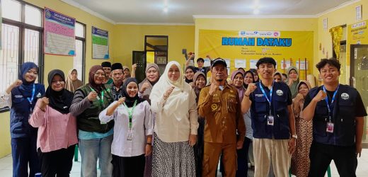 Tingkatkan Daya Saing UMKM, Mahasiswa KKM Kelompok 38 Desa Mekar Baru Gelar Pelatihan Kapasitas Usaha dan Sertifikasi Halal