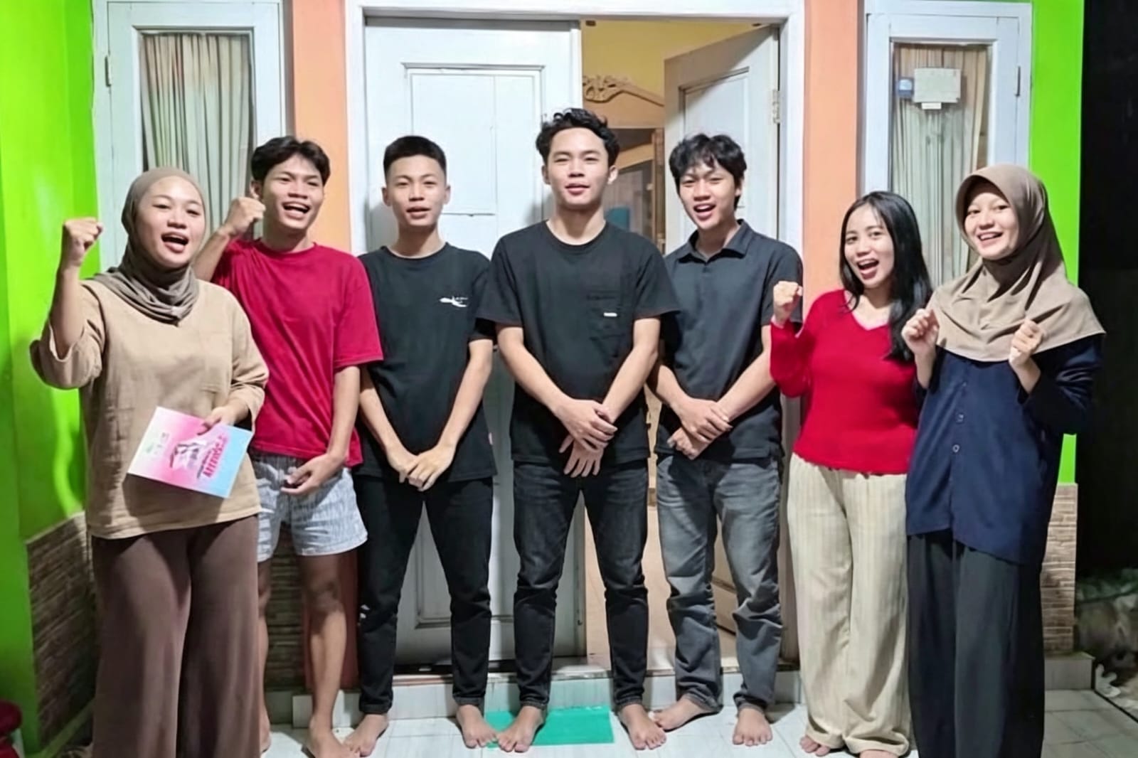 Malam Kebersamaan Panitia HUT Kemerdekaan 17 Agustus Resmi Ditetapkan di Lingk. Toplas Desa Silebu Kec .Kragilan